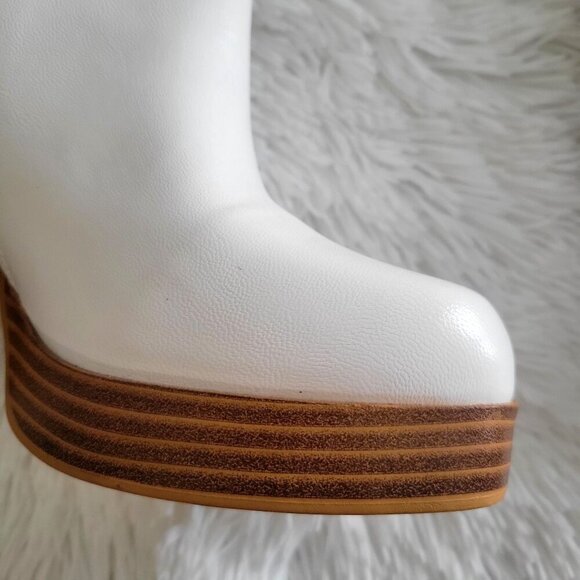 SUGAR Women's Warrant Platform White Faux Leather Ankle Boots - 7M - Picture 8 of 9